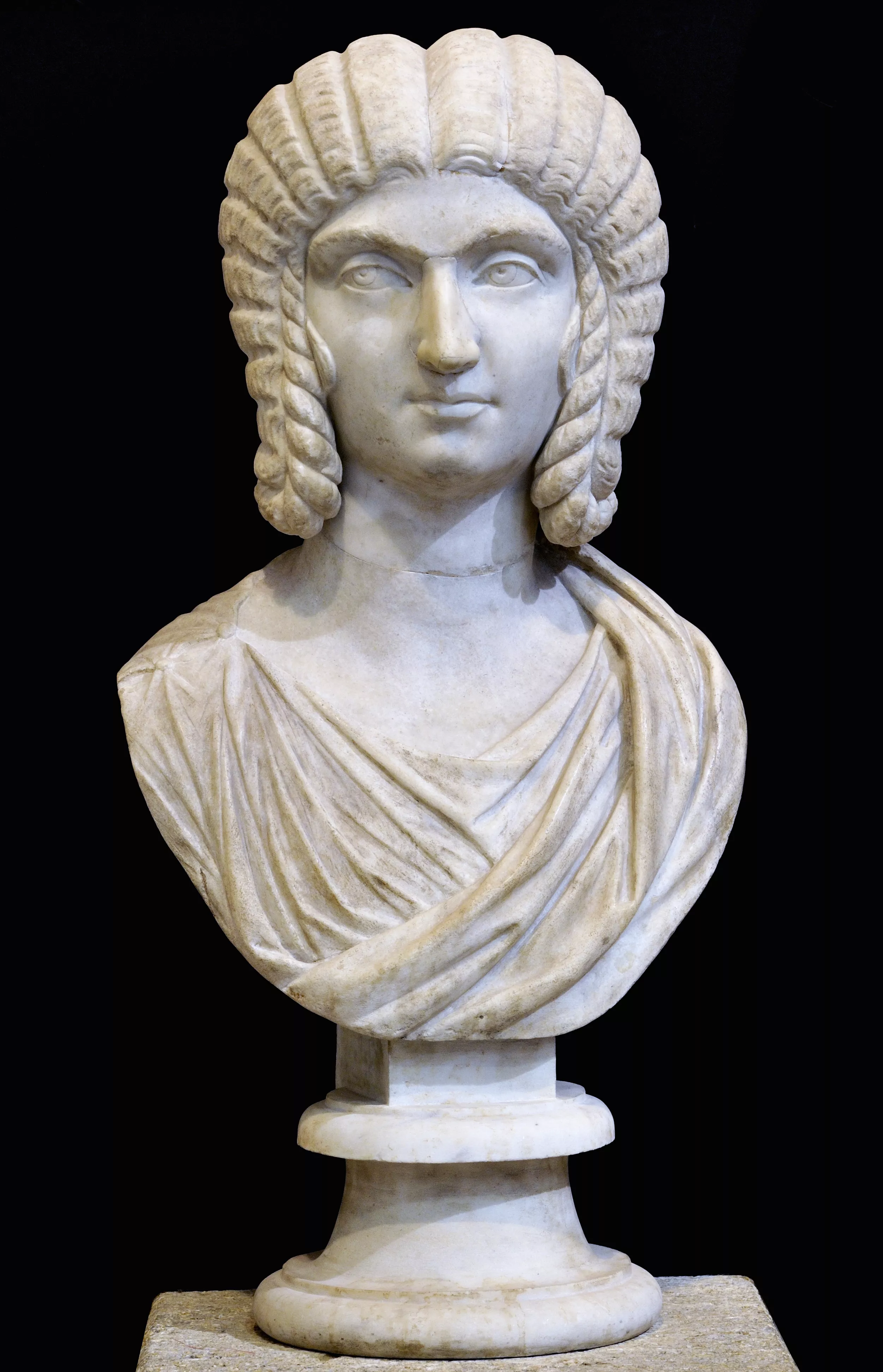 G 151 Buste de l'impératrice Julia Donna de face
